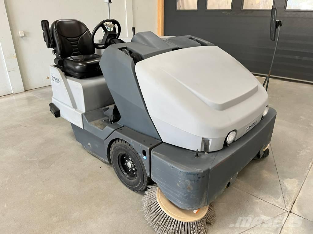 Nilfisk SW 8000 실내 청소기