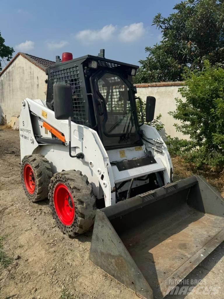 Bobcat S16  스키드로더