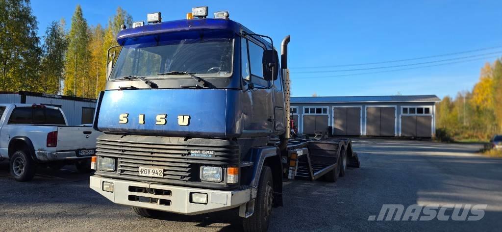 Sisu SM 300 산림 기계 운반 트럭