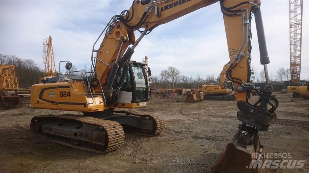 Liebherr R924LC 대형 굴삭기 29톤 이상