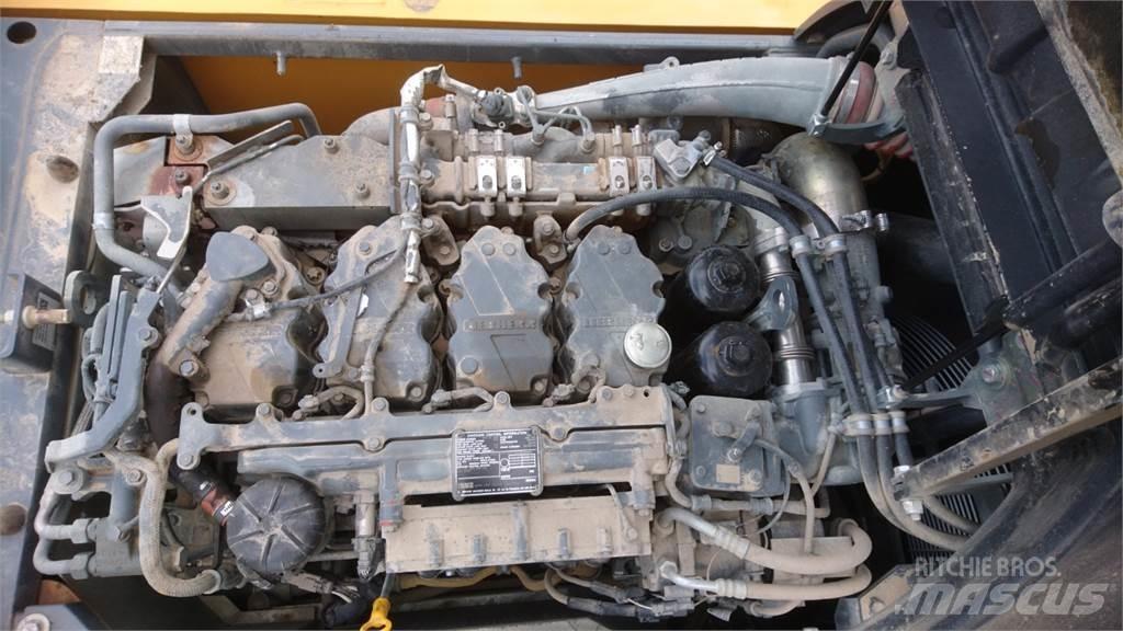 Liebherr R924LC 대형 굴삭기 29톤 이상