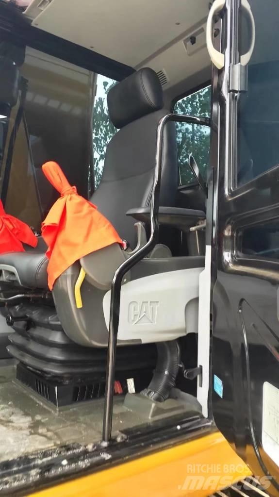 CAT 320D2 대형 굴삭기 29톤 이상