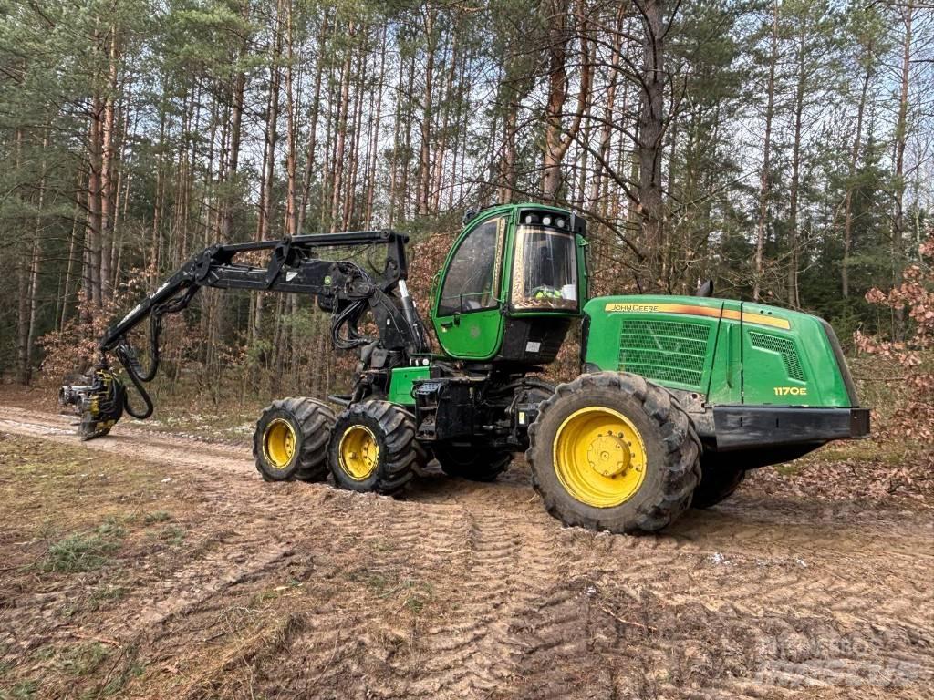 John Deere 1170 E 원목 하베스터