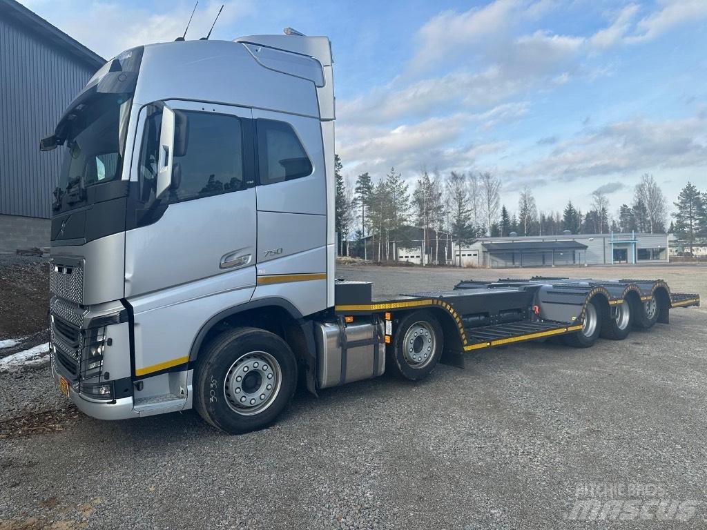 Volvo FH16 750 산림 기계 운반 트럭