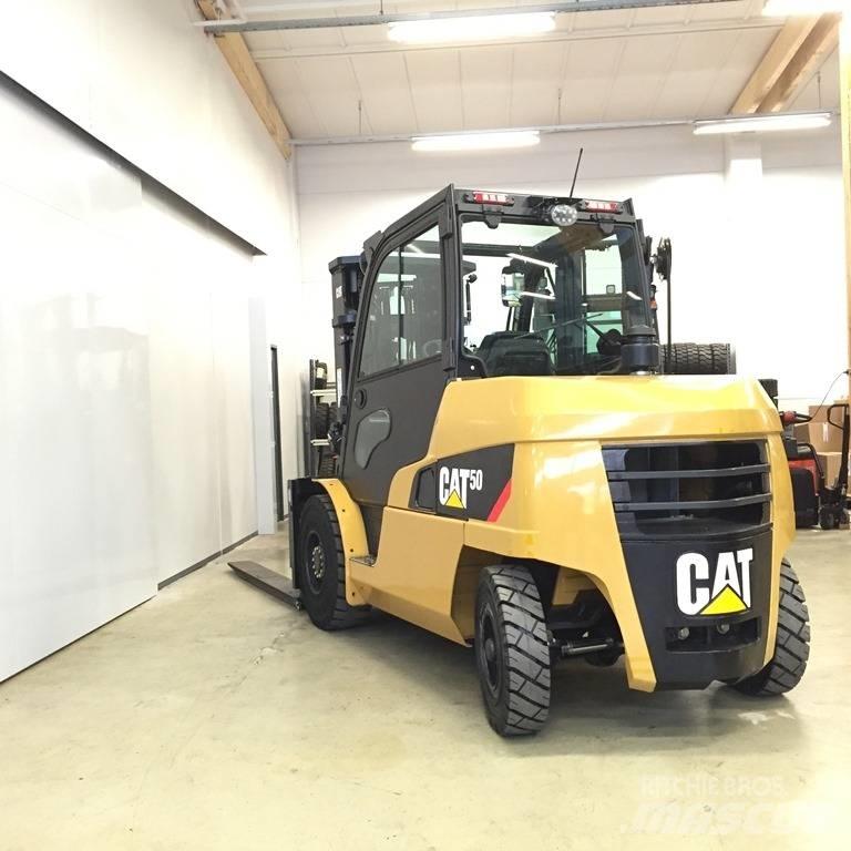CAT DP 50 N 디젤 지게차