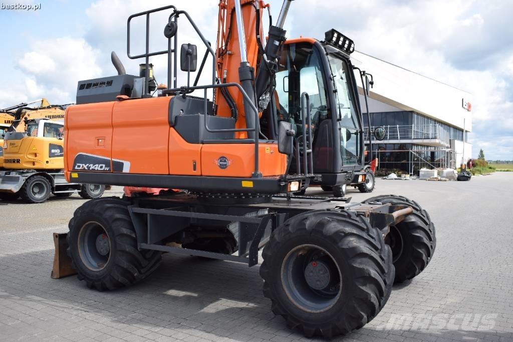 Doosan DX 140 W-5  휠 굴삭기