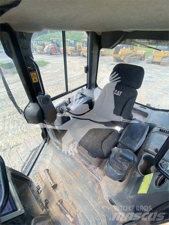 CAT D6K2 LGP 크롤러 도저