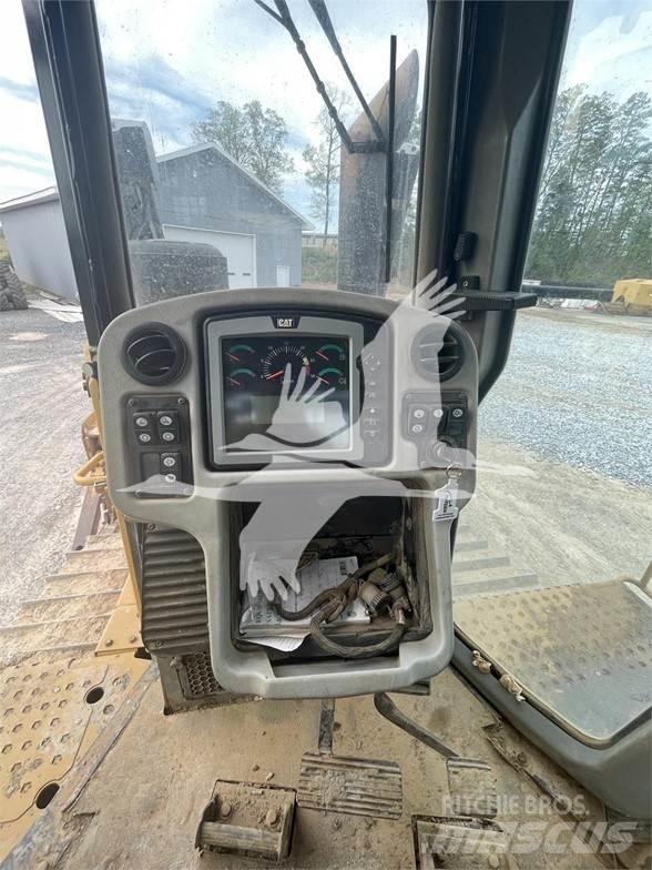 CAT D6T XL 크롤러 도저