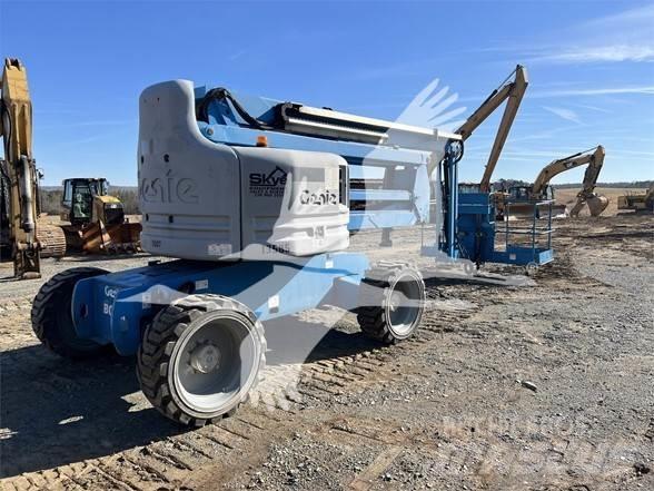Genie Z60/34 관절형 전동이동 리프트