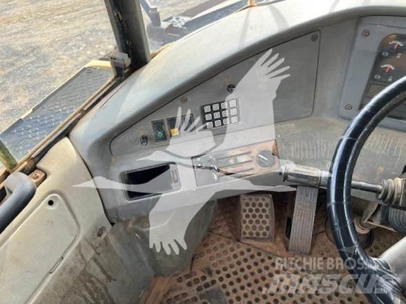 Volvo A25D 연결식 홀러