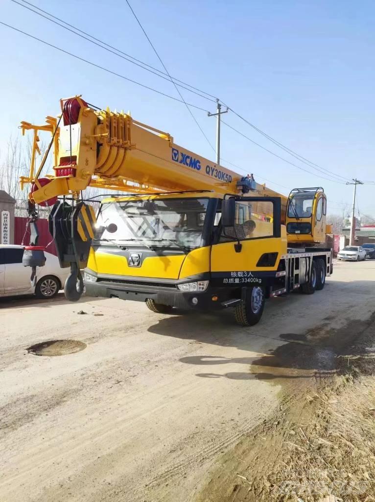 XCMG QY30T A/T 크레인