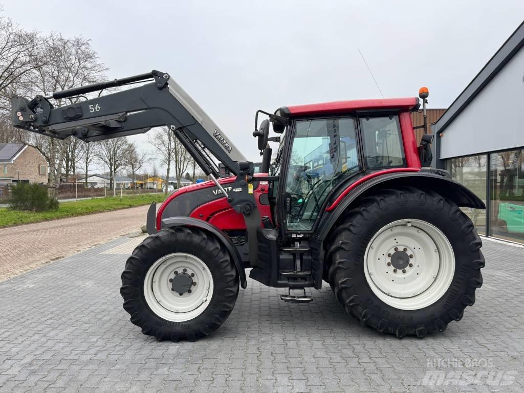 Valtra N 101 트랙터