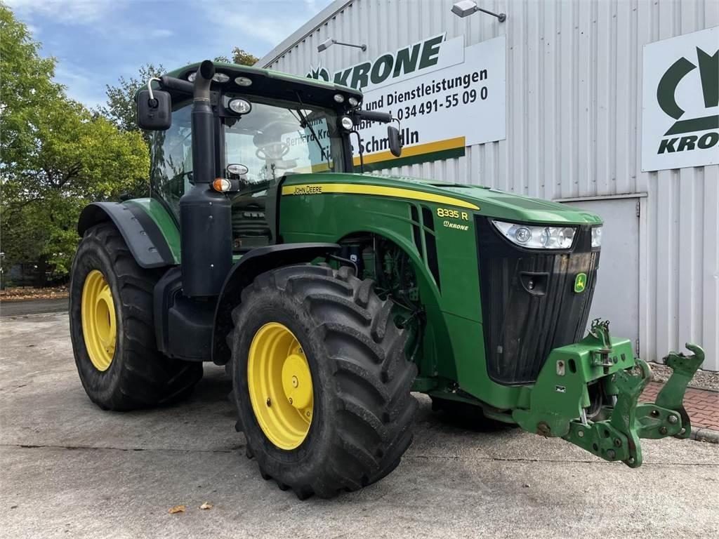 John Deere 8335R 트랙터