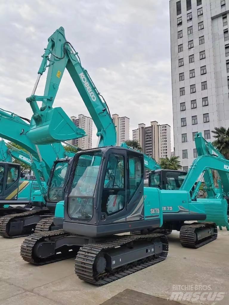 Kobelco SK 75 중형굴삭기 7톤-28톤