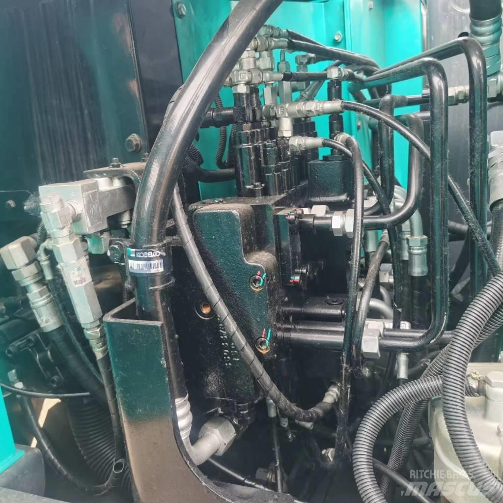 Kobelco SK 75 중형굴삭기 7톤-28톤