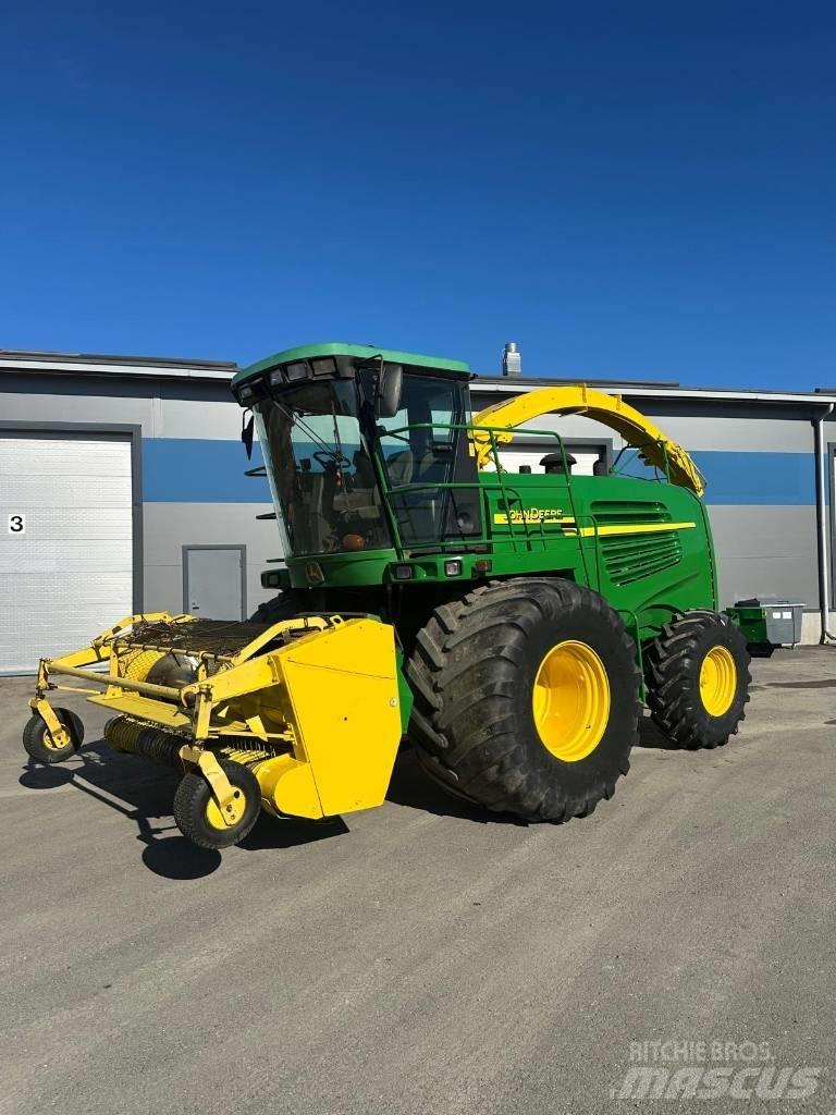 John Deere 7200 자동 초지기계