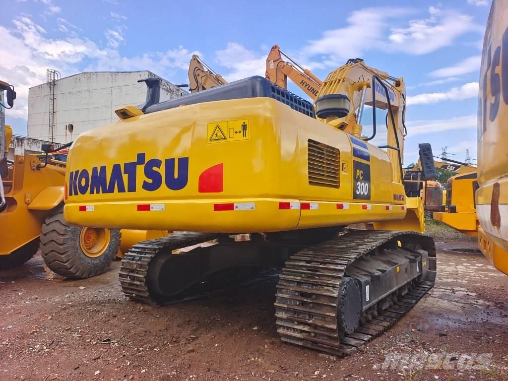 Komatsu PC 300-7 대형 굴삭기 29톤 이상