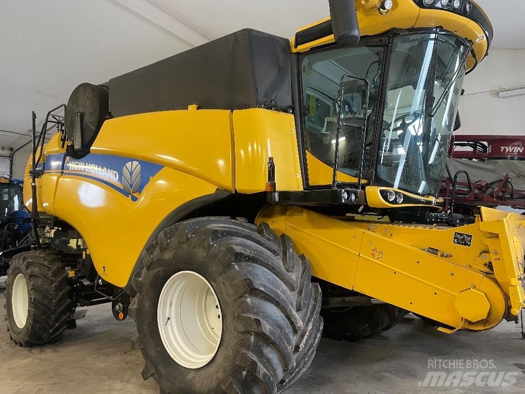 New Holland CX7.80 콤바인 수확기