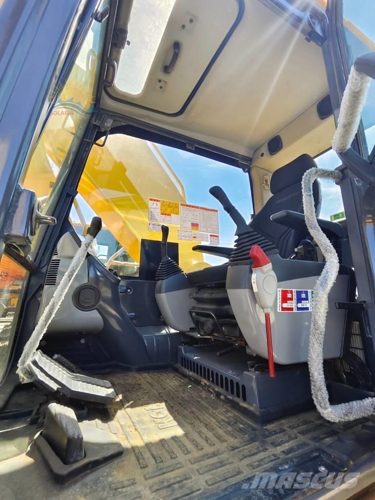 Komatsu PC 220-8 대형 굴삭기 29톤 이상