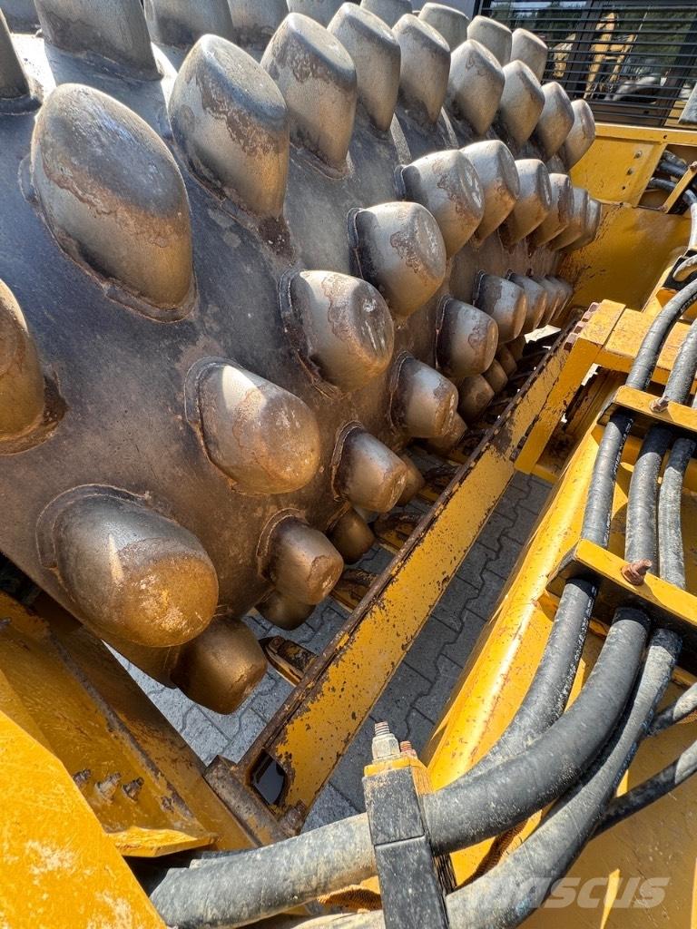 CAT CP 68 B 토양 다짐기