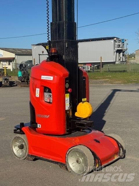 Manitou 100 VJR 인원/화물 앨리베이터
