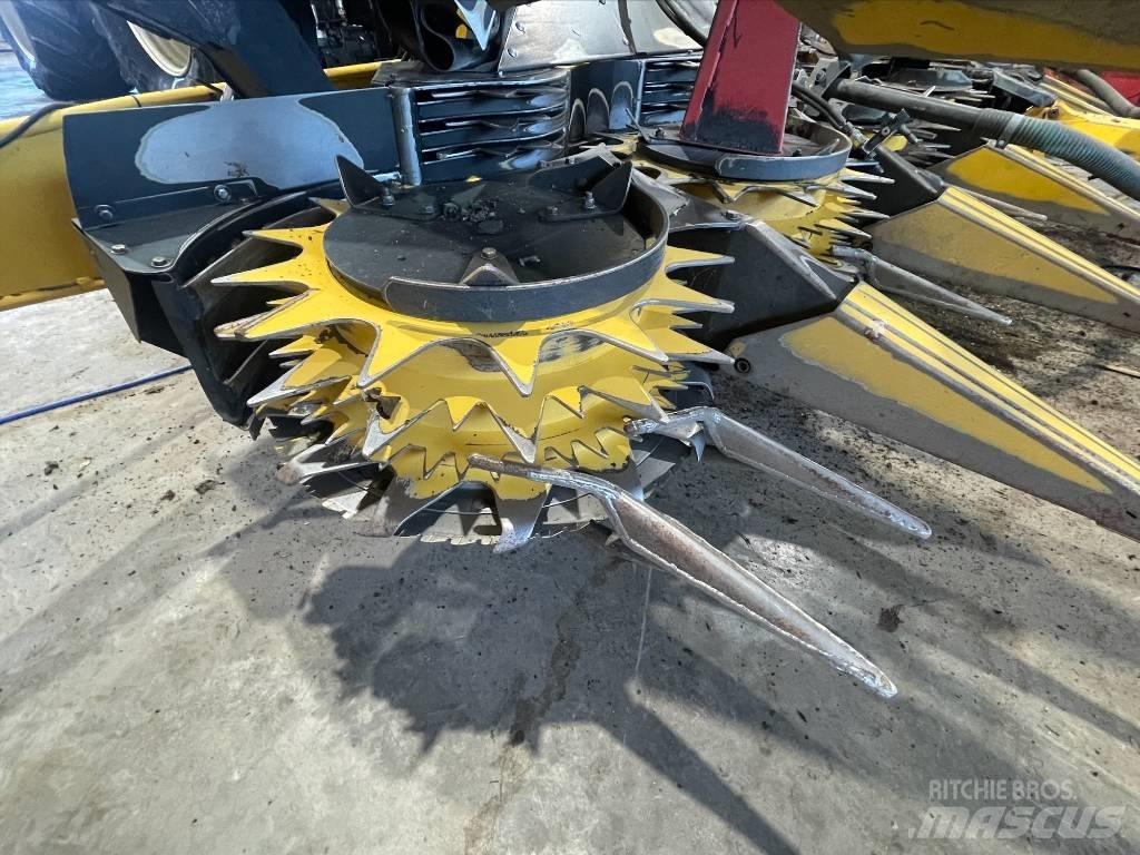 New Holland FR 650 자동 초지기계