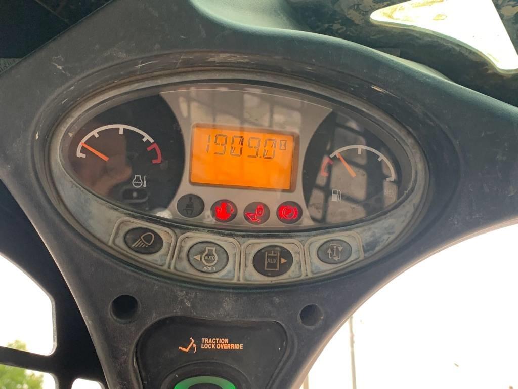 Bobcat T 450  스키드로더