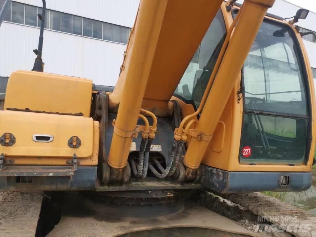 Hyundai 350L VS 대형 굴삭기 29톤 이상