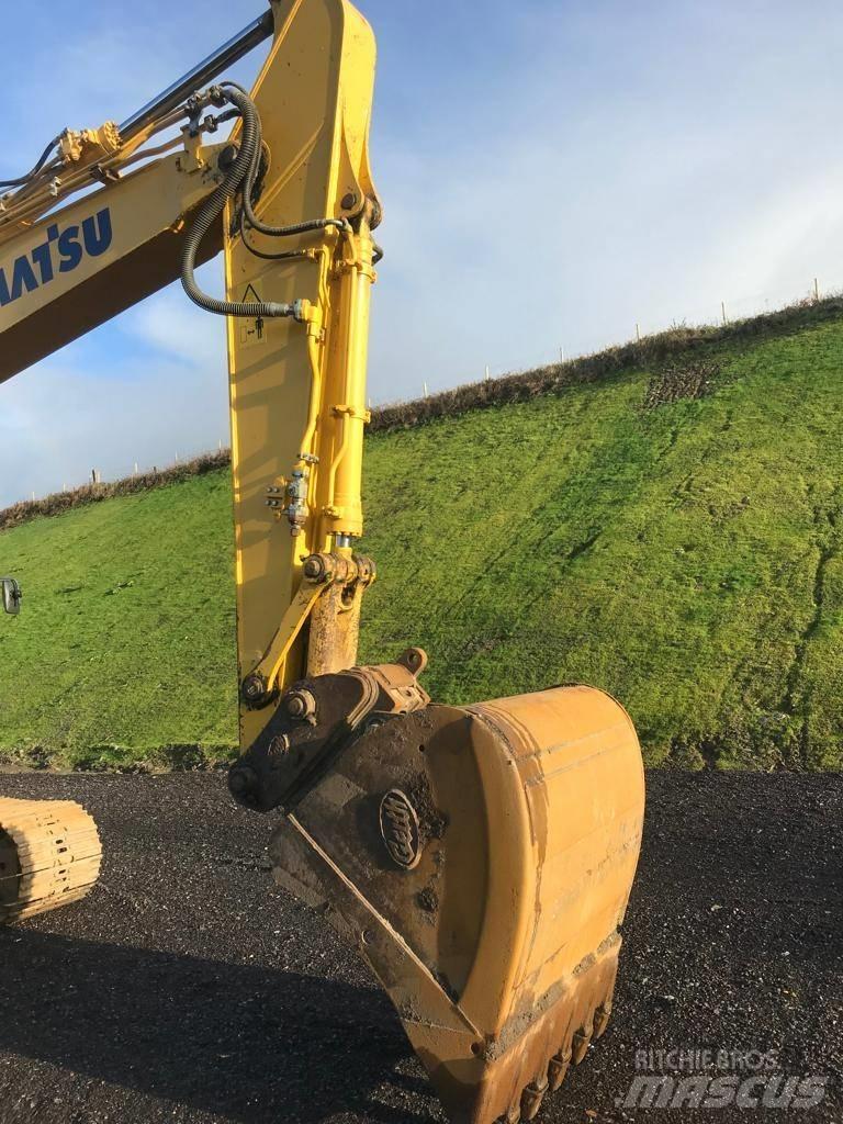 Komatsu PC210-11 대형 굴삭기 29톤 이상