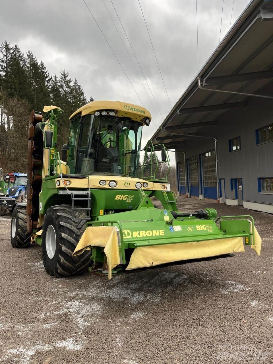 Krone Big M 420 수확기