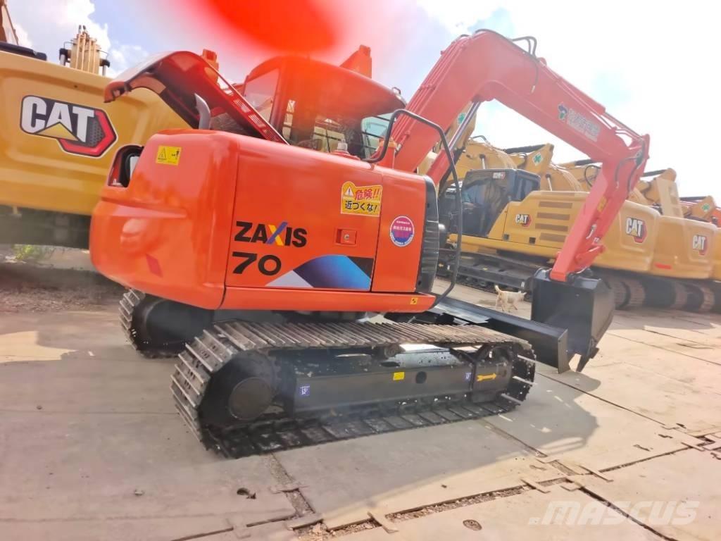 Hitachi ZX 70 중형굴삭기 7톤-28톤