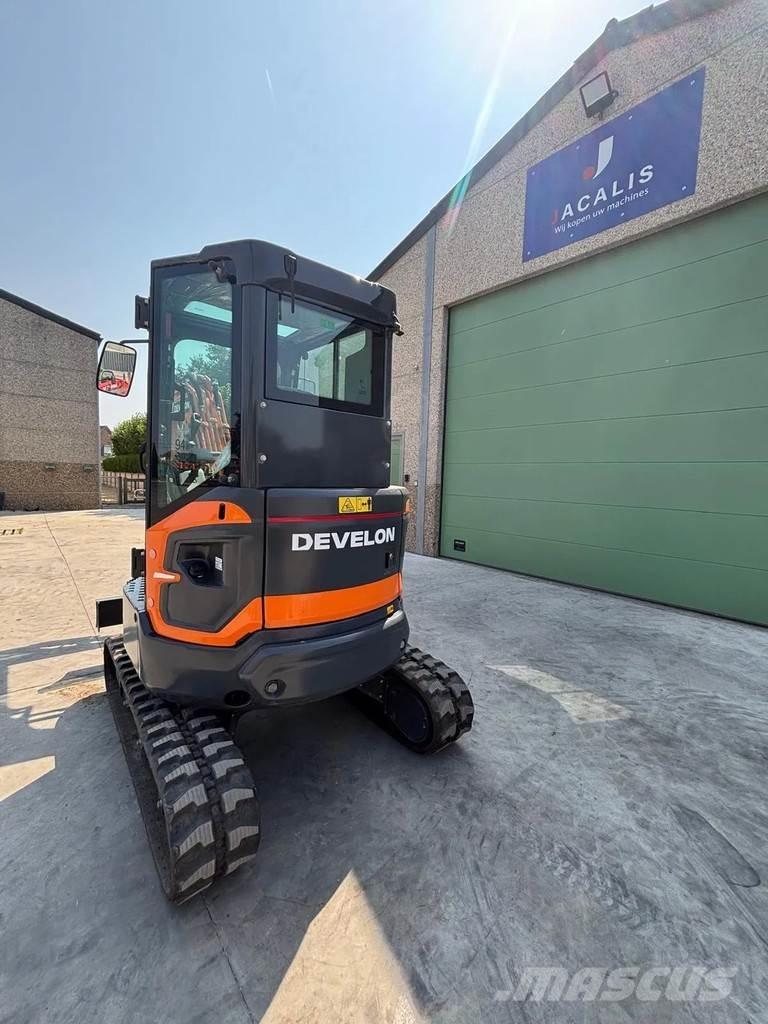 Doosan DX27Z-7 소형 굴삭기 7톤 미만