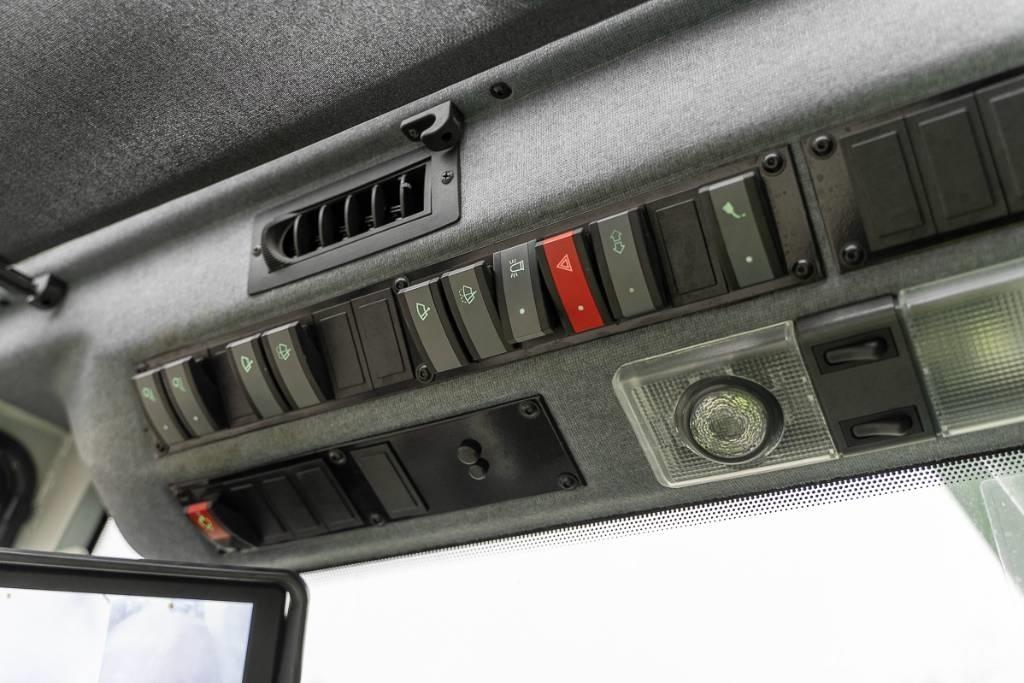 Sennebogen 821 E  휠 굴삭기