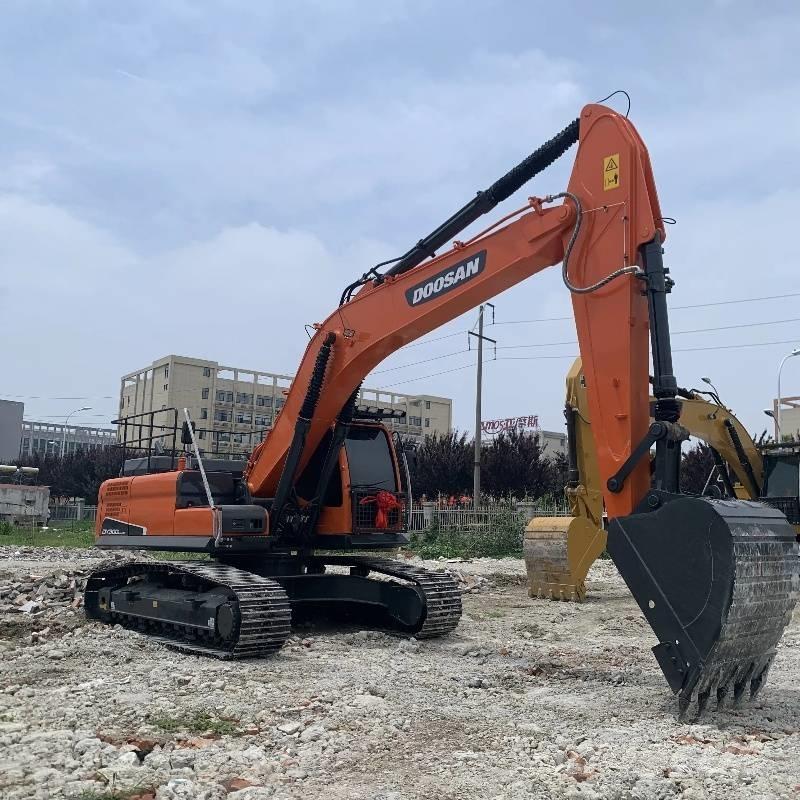 Doosan DX 300 대형 굴삭기 29톤 이상