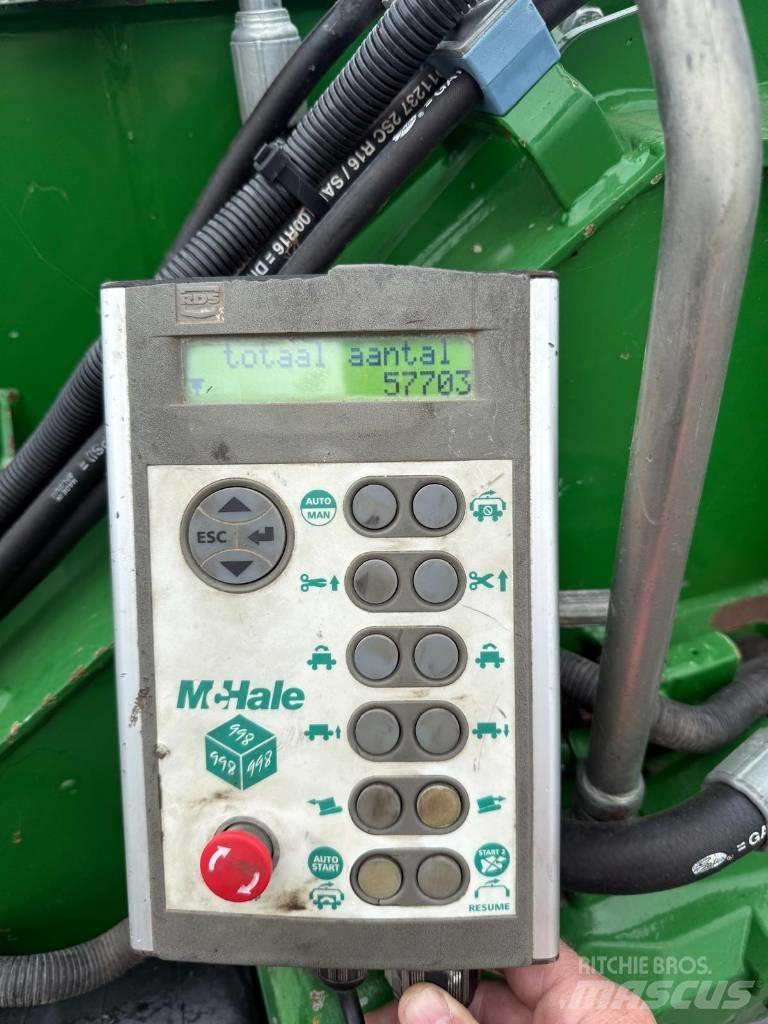 McHale 998 건초 포장기