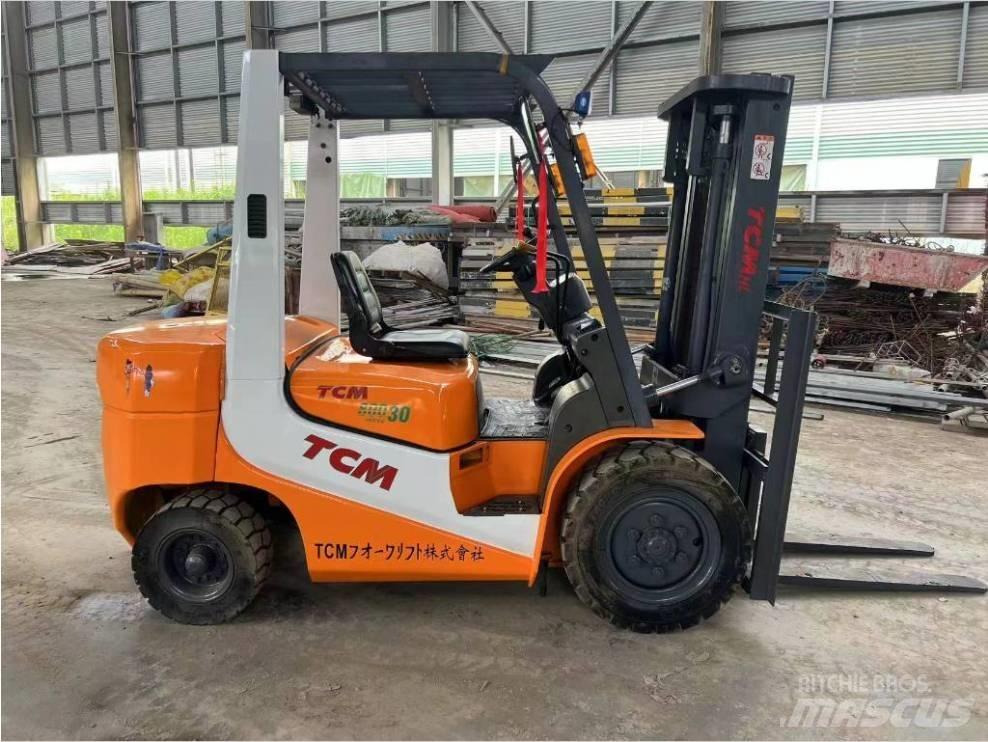 TCM FD 30 디젤 지게차