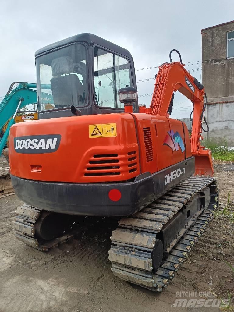 Doosan DH 60 소형 굴삭기 7톤 미만