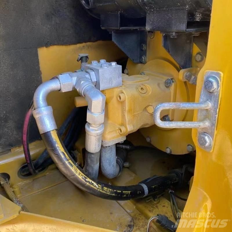 CAT 307E 대형 굴삭기 29톤 이상