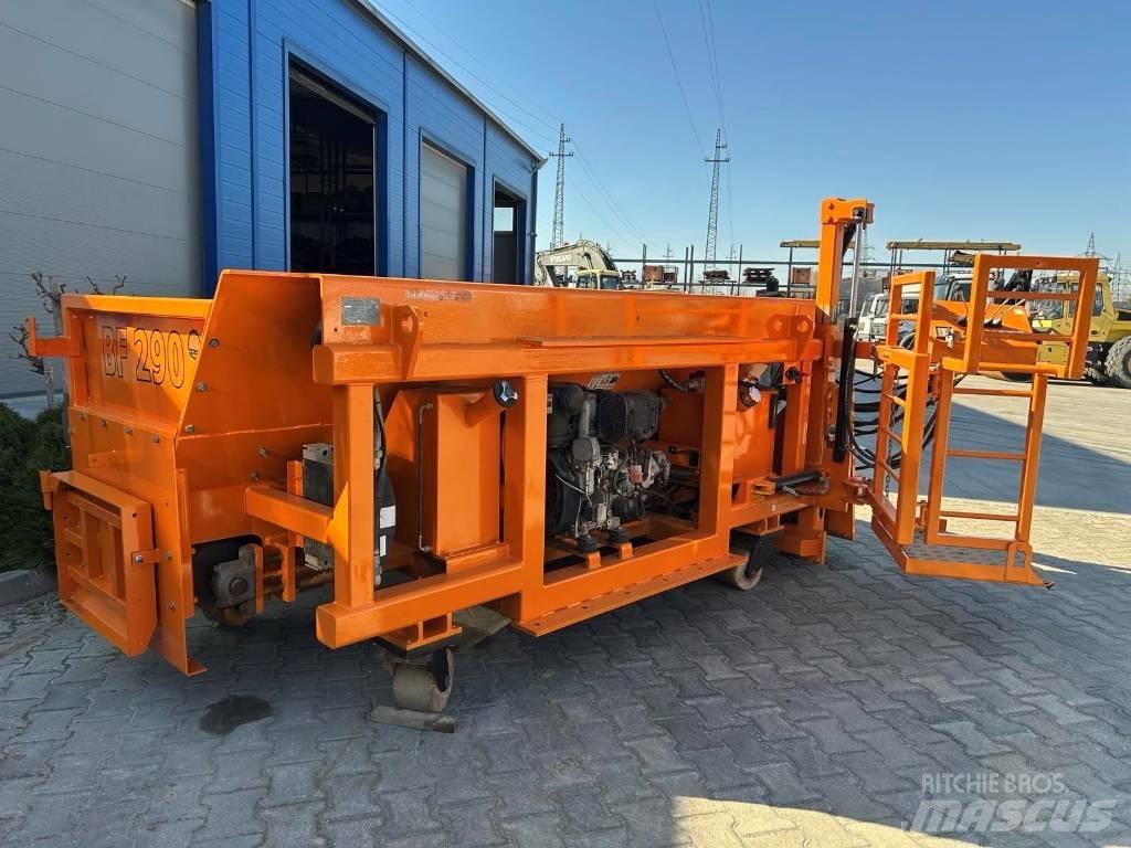 Strassmayr BF 290 아스팔트 포장장비