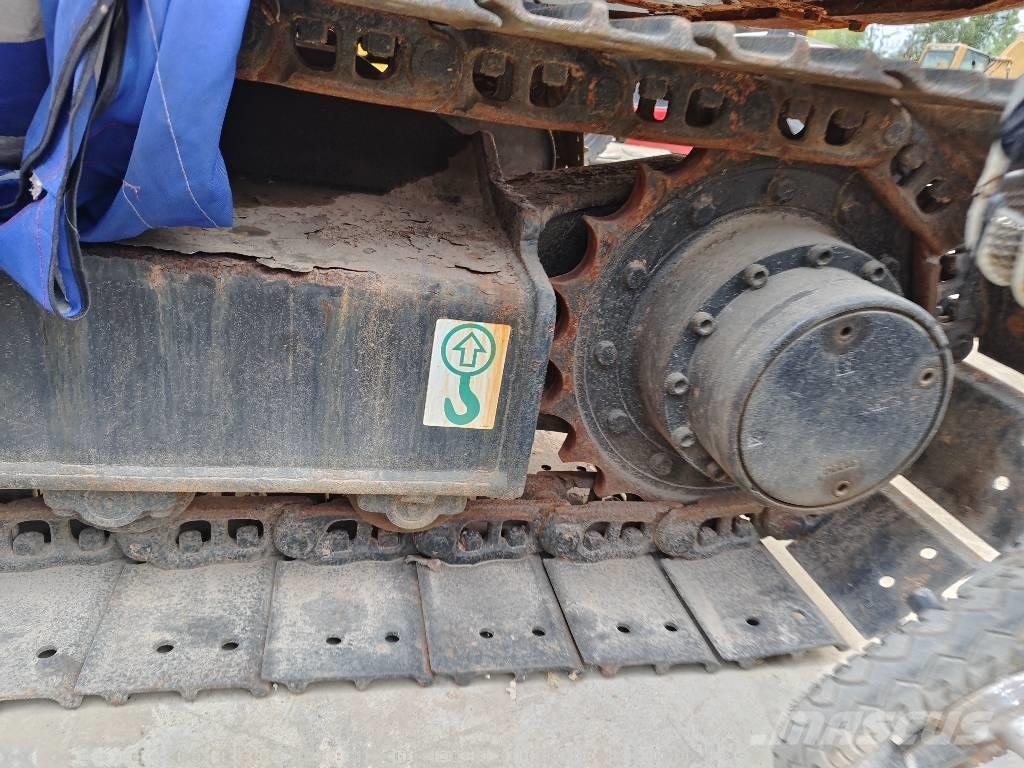 Hitachi ZX 70 중형굴삭기 7톤-28톤