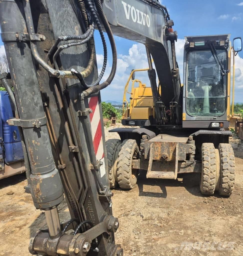 Volvo EW 145  휠 굴삭기