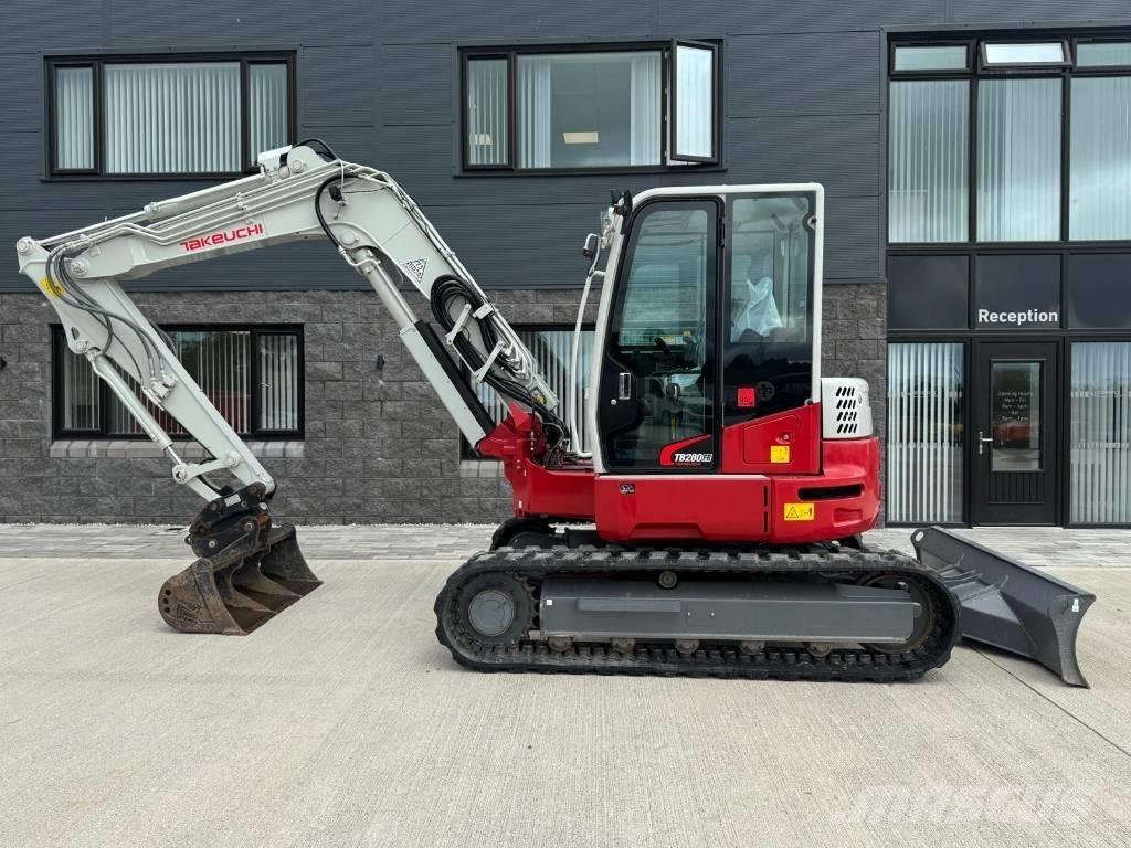 Takeuchi TB 280 FR 중형굴삭기 7톤-28톤