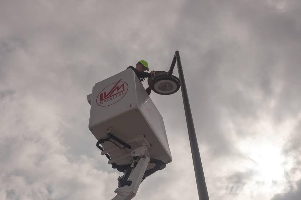 Iveco IS35SI2AA 트럭 탑재 고소작업대