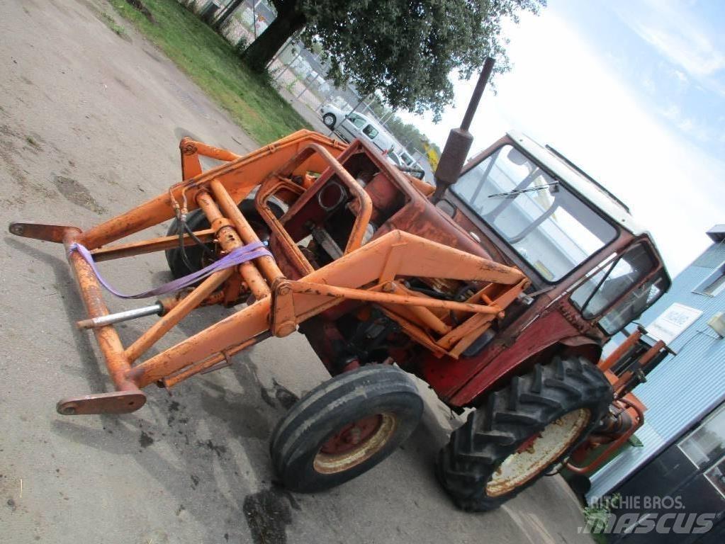 IH 523 트랙터