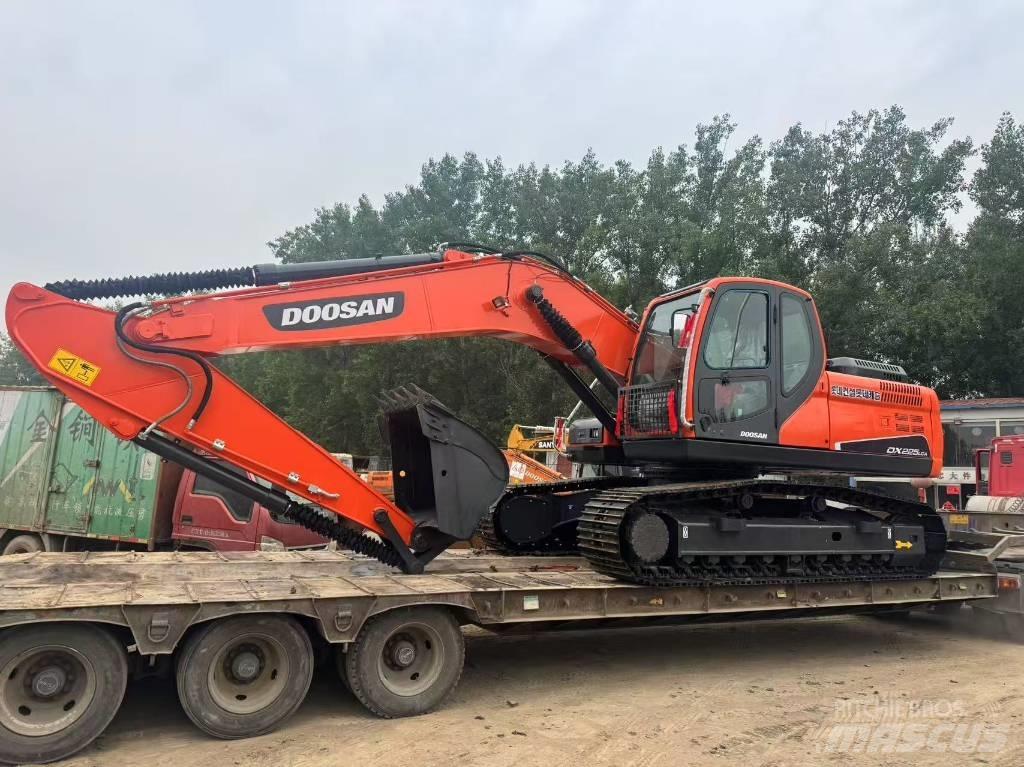 Doosan DX 225 LCA 대형 굴삭기 29톤 이상