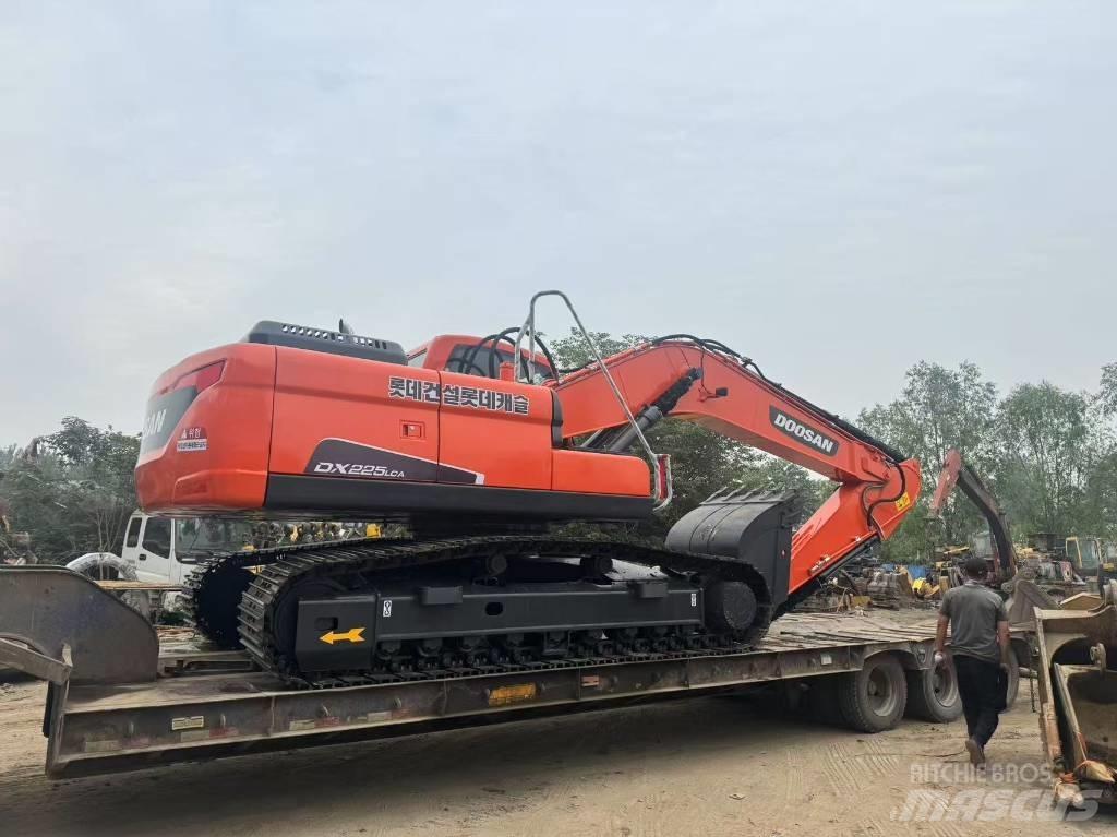Doosan DX 225 LCA 대형 굴삭기 29톤 이상