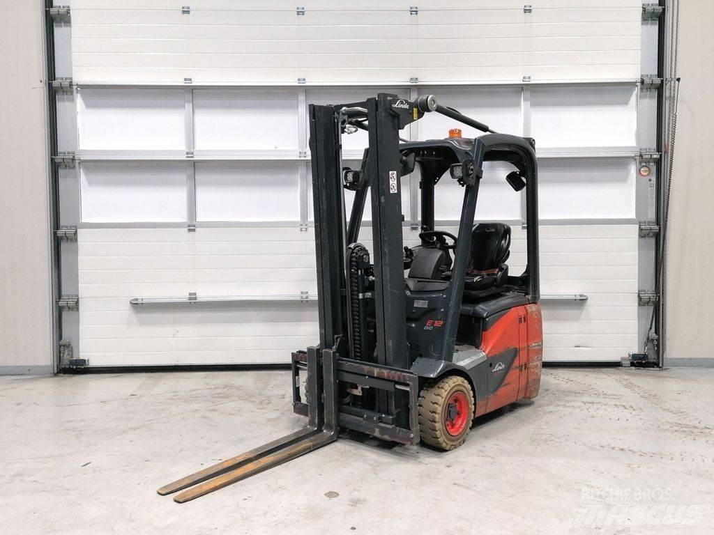 Linde E12-02 전동 지게차