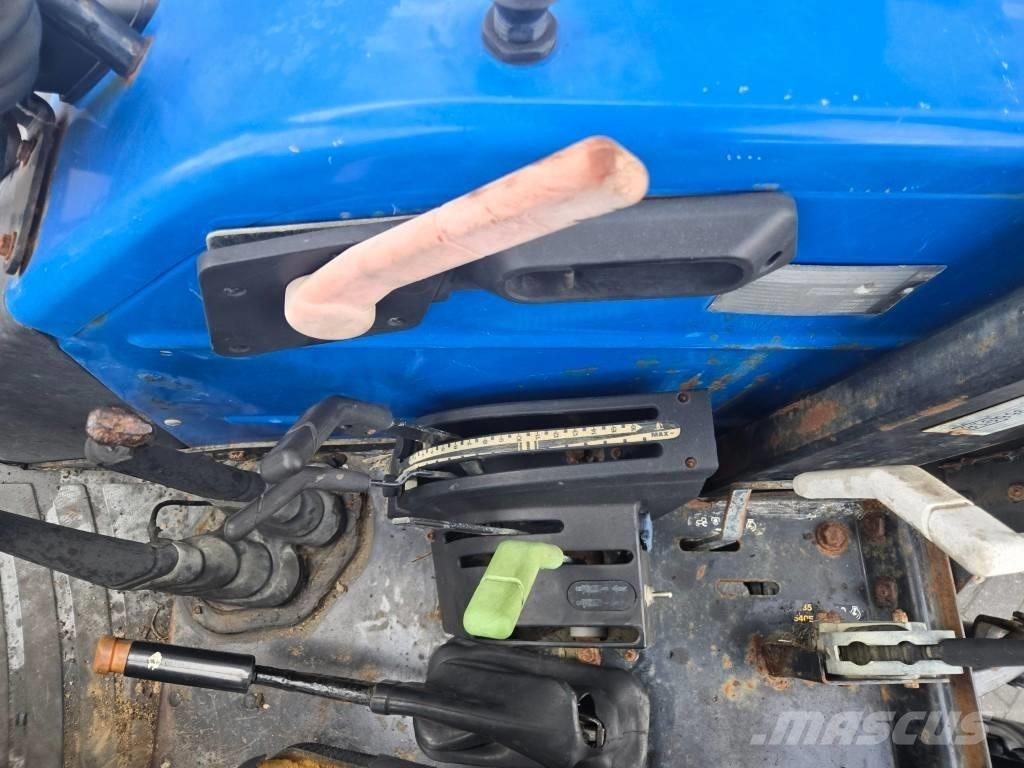 New Holland TL 90 A 트랙터