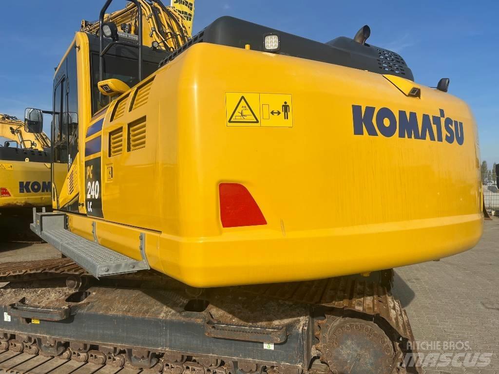 Komatsu PC 240LC-11 대형 굴삭기 29톤 이상