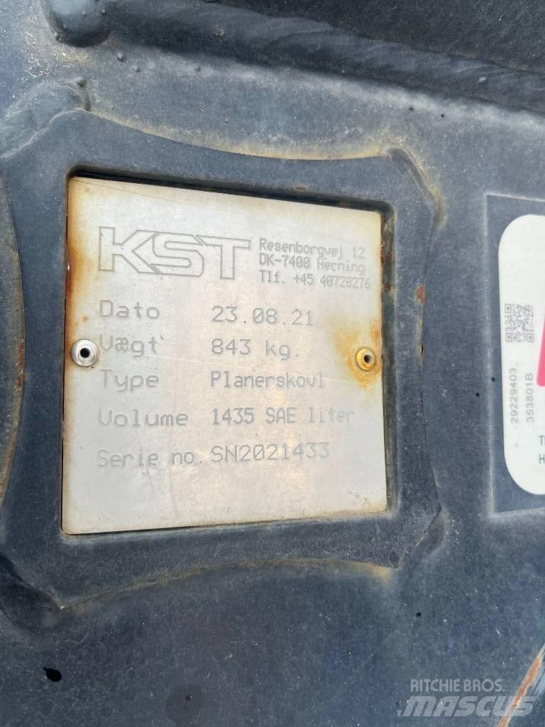 Komatsu PC 240LC-11 대형 굴삭기 29톤 이상